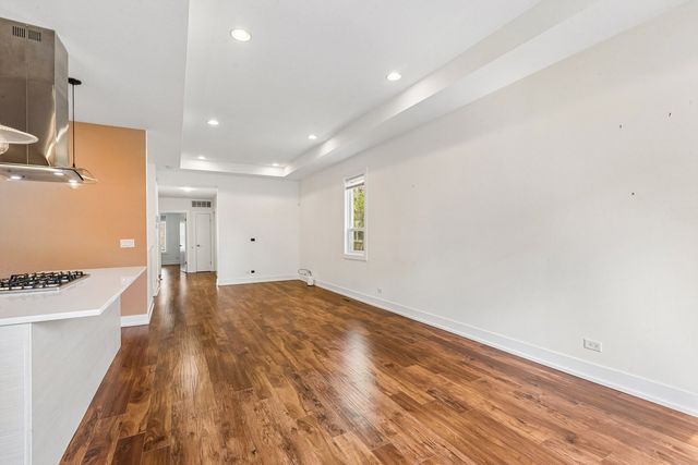 126 N Leamington Avenue, Chicago, IL 60644