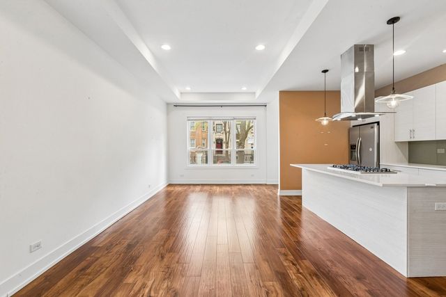 126 N Leamington Avenue, Chicago, IL 60644