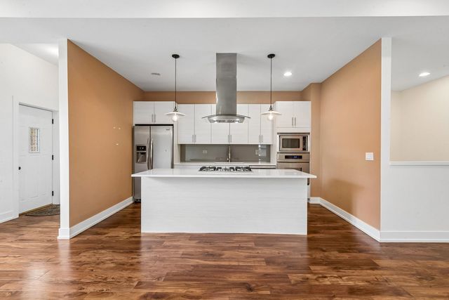 126 N Leamington Avenue, Chicago, IL 60644