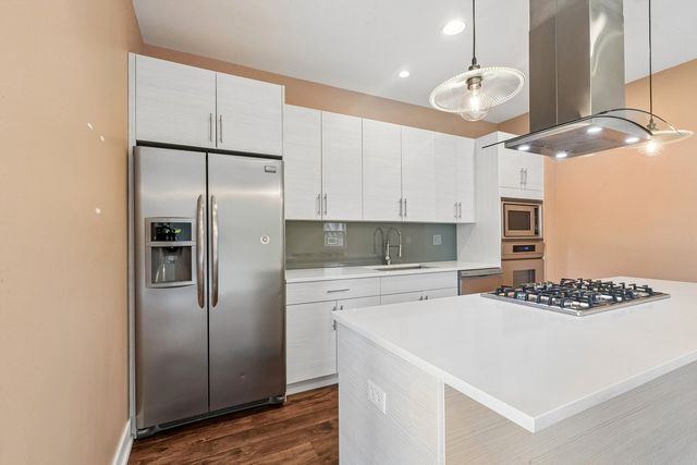 126 N Leamington Avenue, Chicago, IL 60644