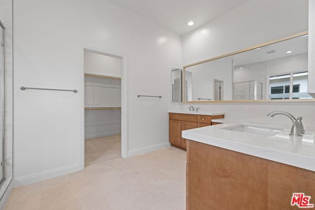 3617 Pathway Court, Bakersfield, CA 93311