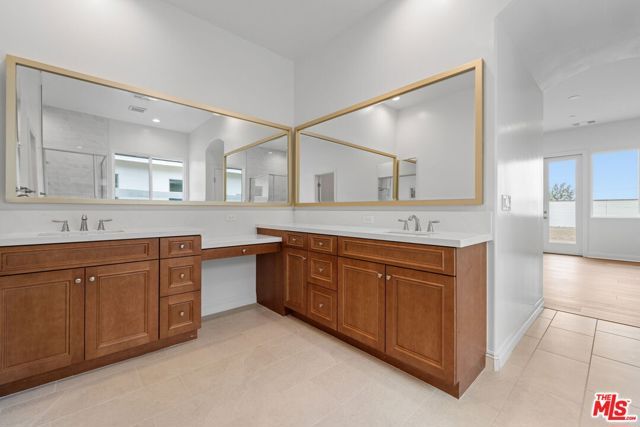 3617 Pathway Court, Bakersfield, CA 93311