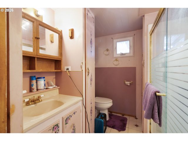 4665 W SILVERSANDS St, Tillamook, OR 97141