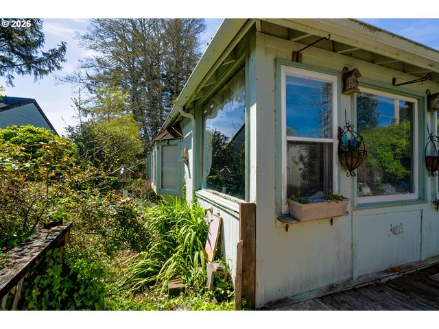 4665 W SILVERSANDS St, Tillamook, OR 97141