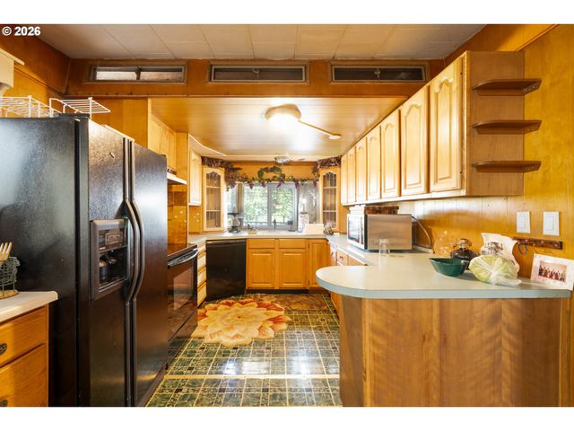 4665 W SILVERSANDS St, Tillamook, OR 97141