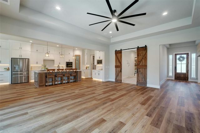 3500 Boone DR, Lago Vista, TX 78645