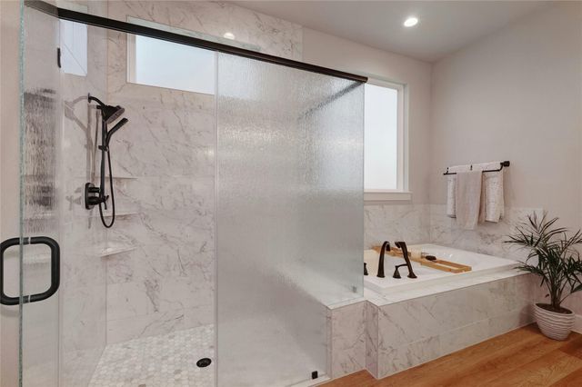 3500 Boone DR, Lago Vista, TX 78645