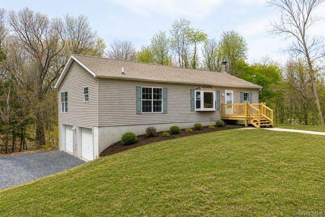 83 Weaver Road, Elizaville, NY 12523