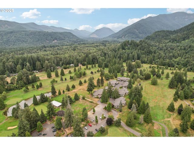 68646 E FAIRWAY ESTATES Rd, Welches, OR 97067