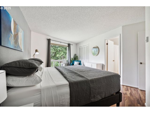 68646 E FAIRWAY ESTATES Rd, Welches, OR 97067