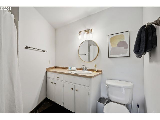 68646 E FAIRWAY ESTATES Rd, Welches, OR 97067