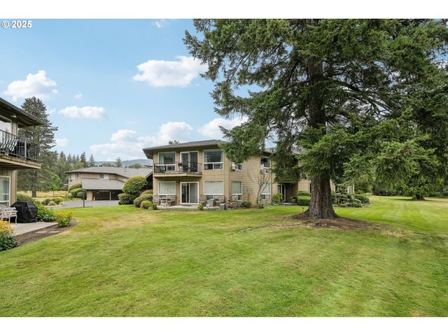 68646 E FAIRWAY ESTATES Rd, Welches, OR 97067