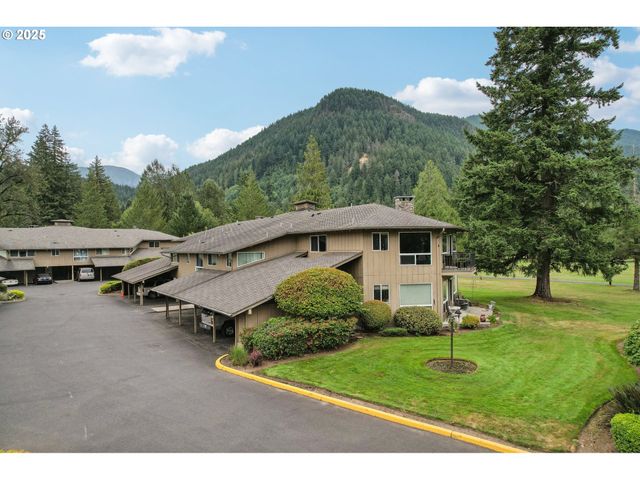 68646 E FAIRWAY ESTATES Rd, Welches, OR 97067