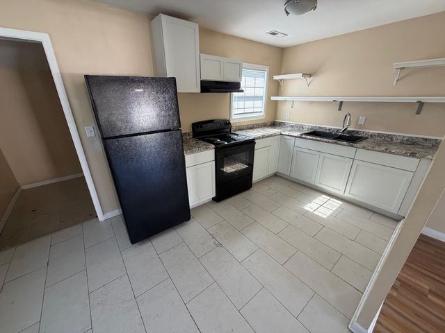 4247 W 19th Place, Gary, IN 46404