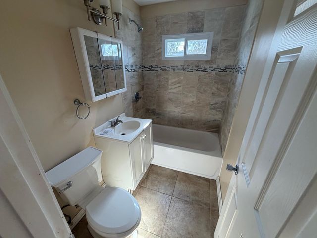 4247 W 19th Place, Gary, IN 46404