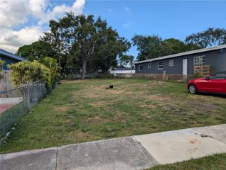 2335 Hope St, Hollywood, FL 33020