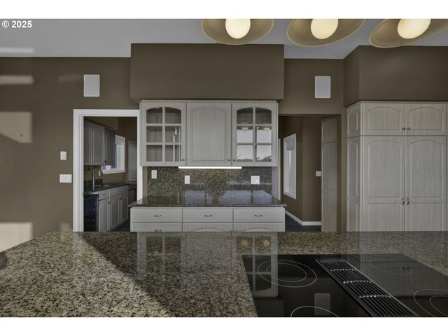 88765 SHORELINE Loop, Florence, OR 97439