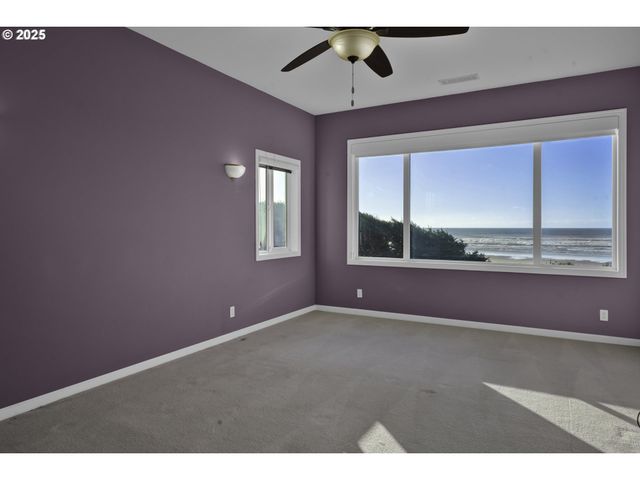 88765 SHORELINE Loop, Florence, OR 97439