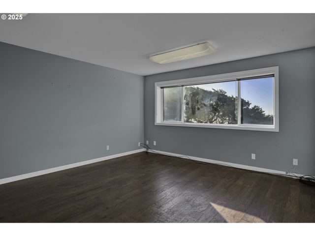 88765 SHORELINE Loop, Florence, OR 97439