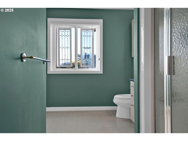 88765 SHORELINE Loop, Florence, OR 97439