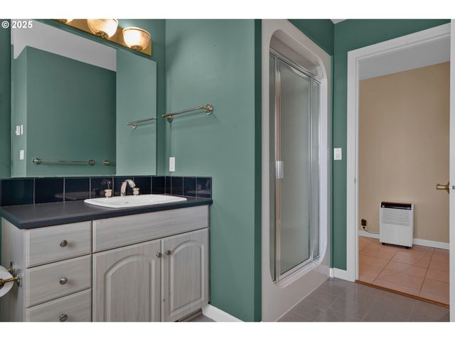 88765 SHORELINE Loop, Florence, OR 97439