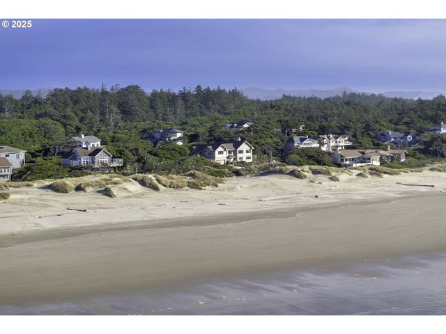 88765 SHORELINE Loop, Florence, OR 97439