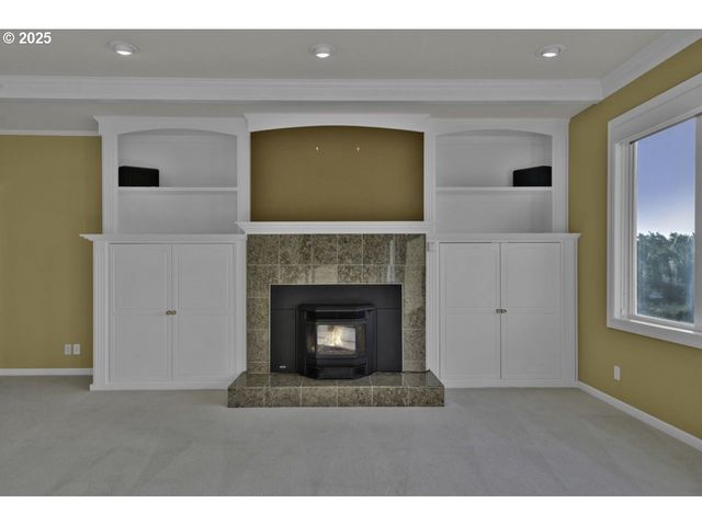 88765 SHORELINE Loop, Florence, OR 97439