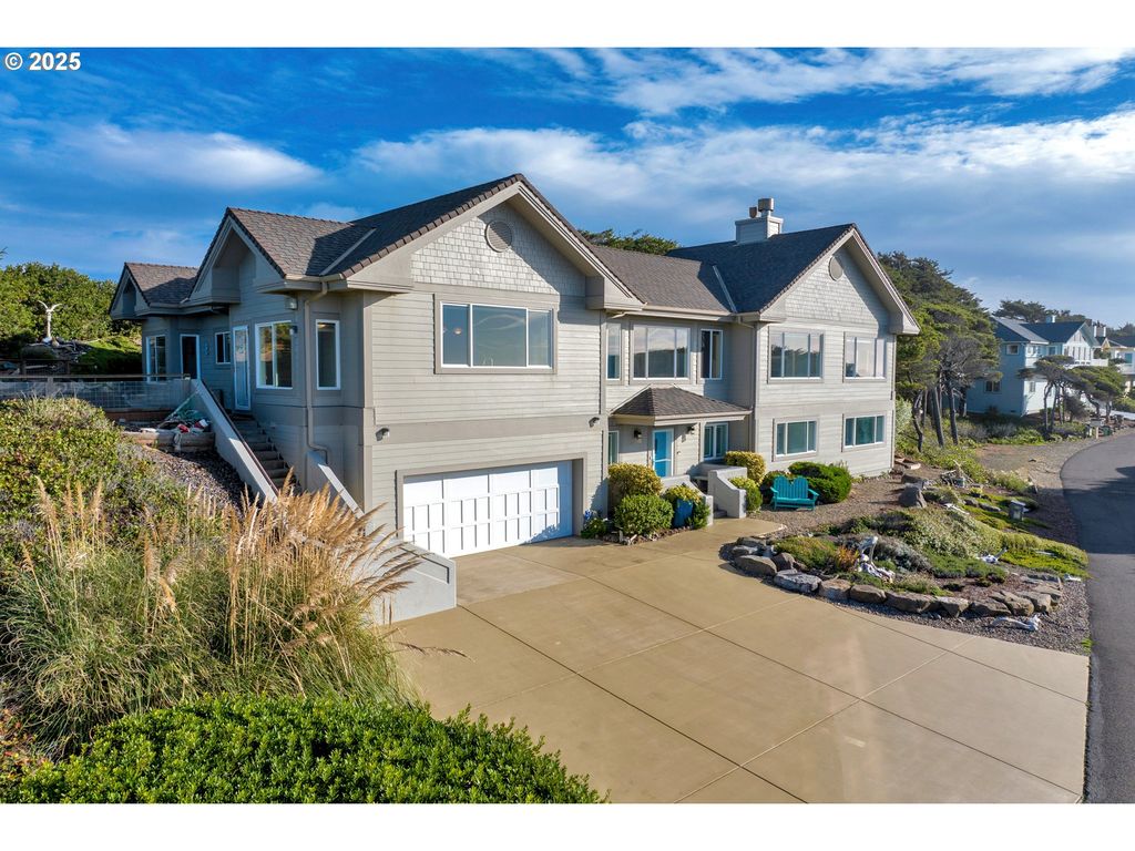 88765 SHORELINE Loop, Florence, OR 97439