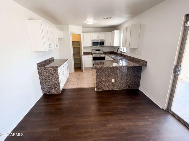 12421 W WINDROSE Drive, El Mirage, AZ 85335