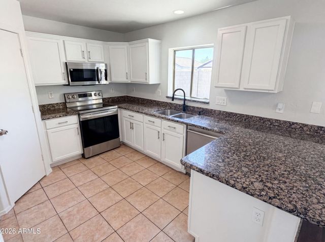 12421 W WINDROSE Drive, El Mirage, AZ 85335