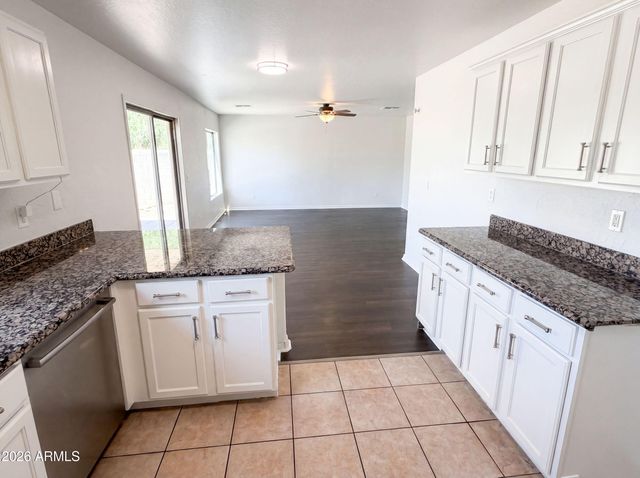 12421 W WINDROSE Drive, El Mirage, AZ 85335