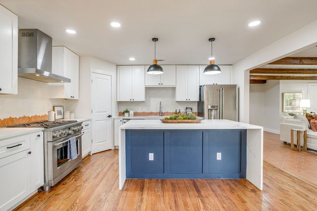 3504 Plymouth Avenue, Fort Worth, TX 76109