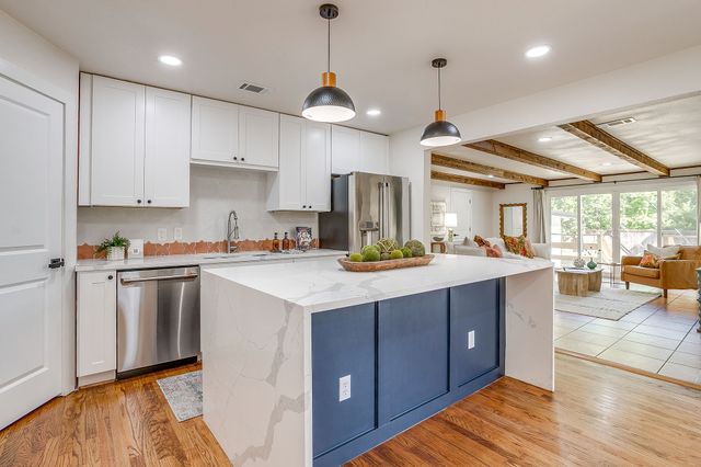 3504 Plymouth Avenue, Fort Worth, TX 76109