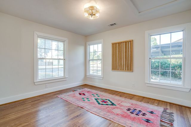 3504 Plymouth Avenue, Fort Worth, TX 76109