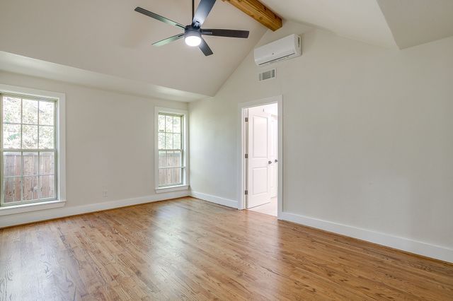 3504 Plymouth Avenue, Fort Worth, TX 76109