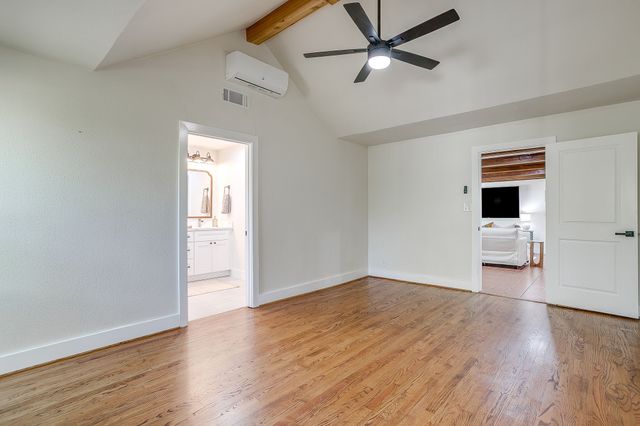 3504 Plymouth Avenue, Fort Worth, TX 76109