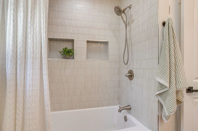 3504 Plymouth Avenue, Fort Worth, TX 76109