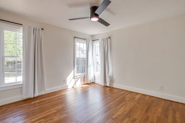 3504 Plymouth Avenue, Fort Worth, TX 76109