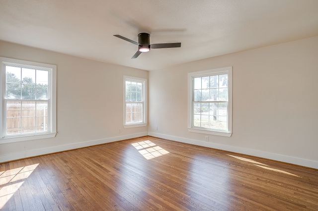 3504 Plymouth Avenue, Fort Worth, TX 76109