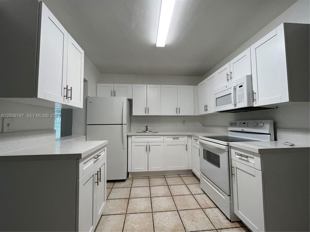 6543 SW 28th St, Miramar, FL 33023