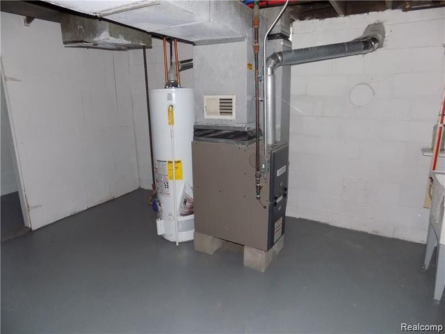 18708 SHAFTSBURY Avenue, Detroit, MI 48219