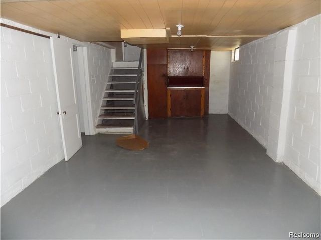 18708 SHAFTSBURY Avenue, Detroit, MI 48219