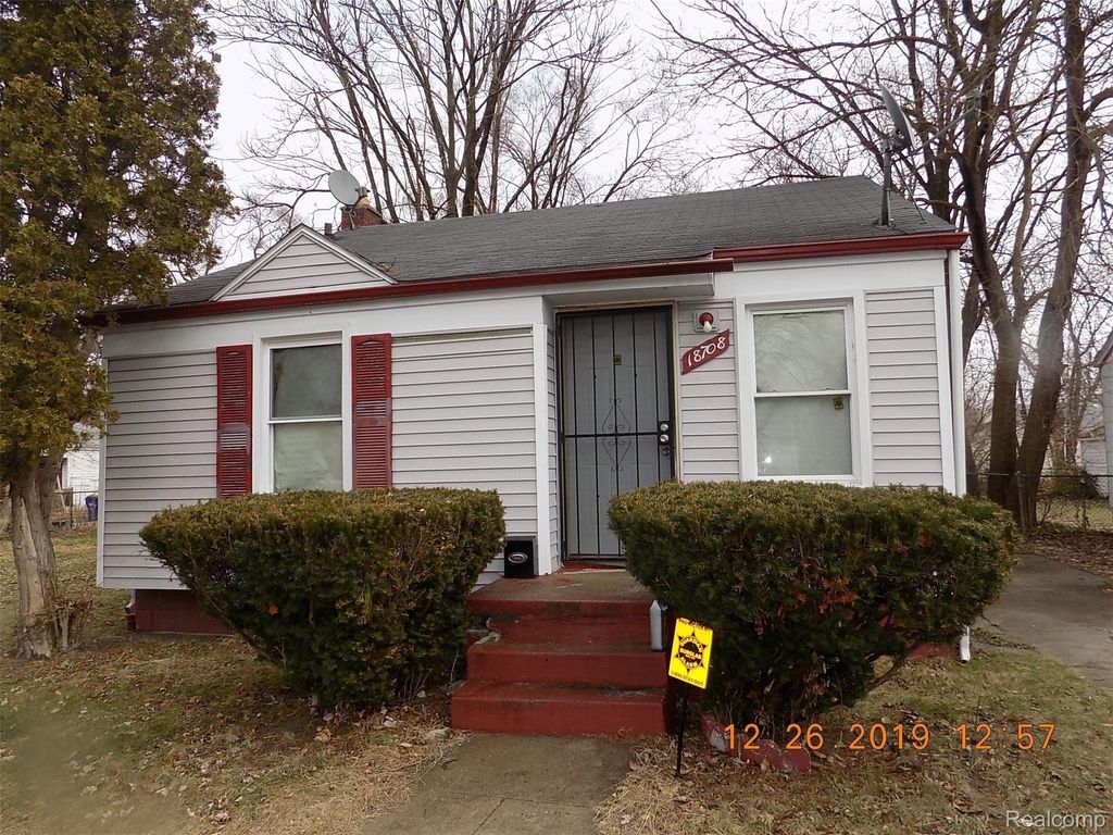 18708 SHAFTSBURY Avenue, Detroit, MI 48219
