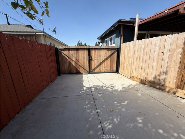 11012 Marklein, San Fernando, CA 91345