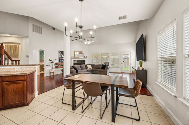308 Bradbury Drive, Euless, TX 76040