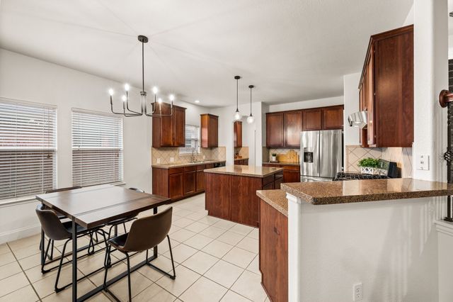 308 Bradbury Drive, Euless, TX 76040