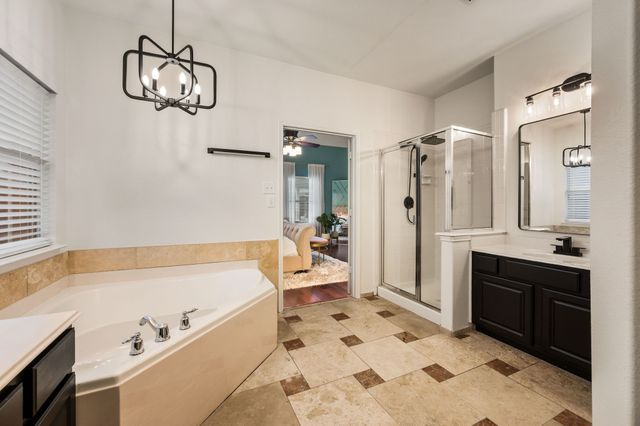 308 Bradbury Drive, Euless, TX 76040