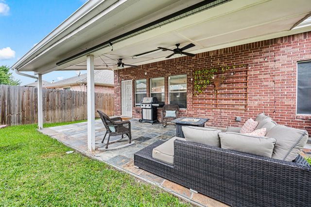 308 Bradbury Drive, Euless, TX 76040
