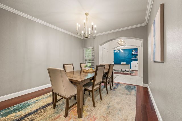 308 Bradbury Drive, Euless, TX 76040