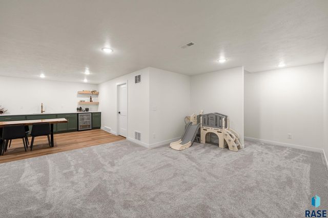 2612 S Galena Ave Avenue, Sioux Falls, SD 57110